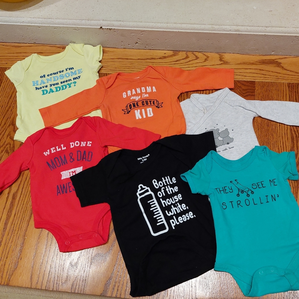 Carter's asaorted onesies sz 3mo